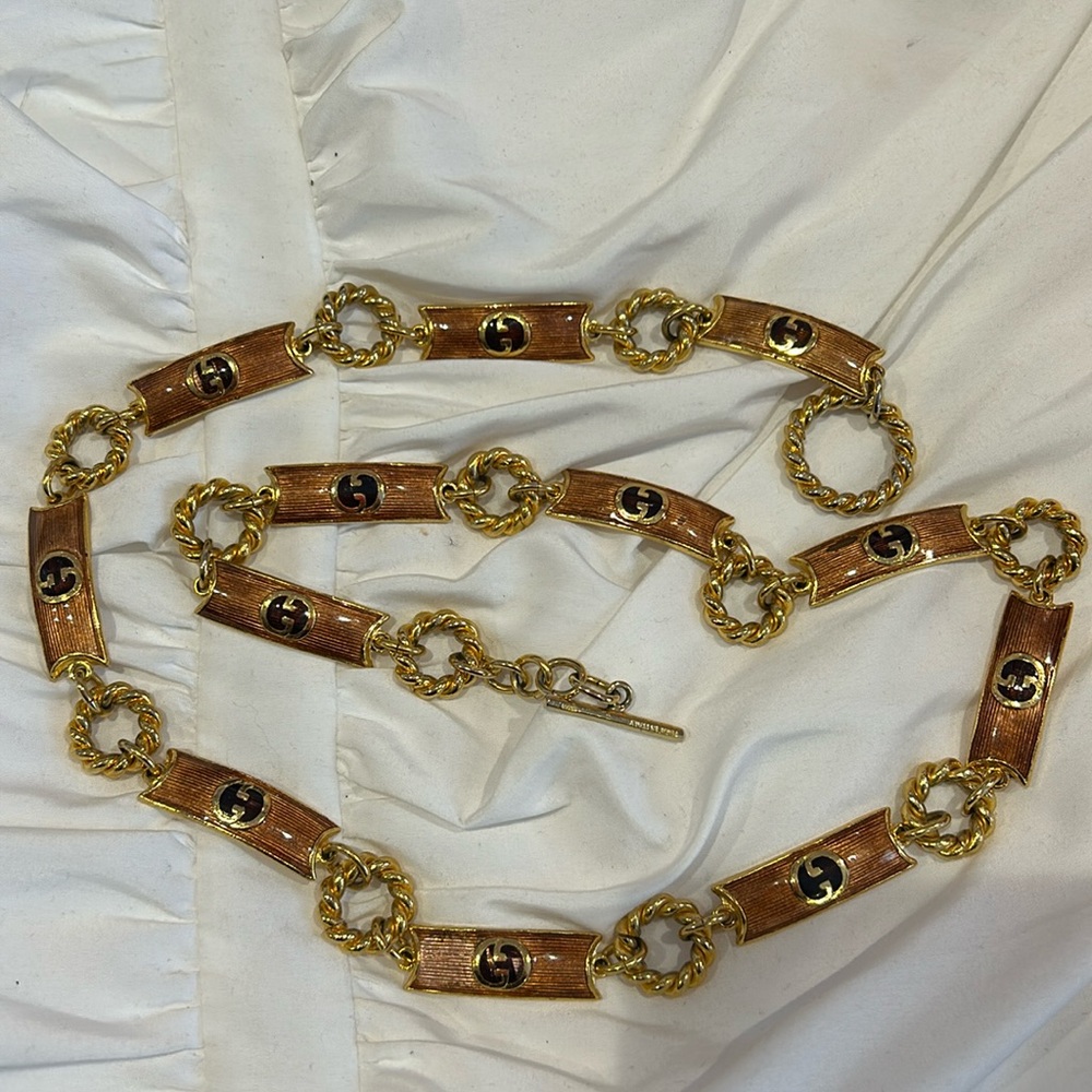 VINTAGE ‘70s GUCCI ITALY BROWN ENAMEL LOGO RUNWAY TOGGLE BELT/Necklace